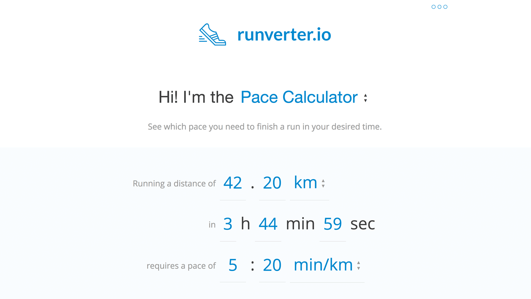 A browser screenshot of the running calculator runverter.io displaying light and darkmode in comparison